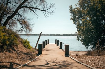 AI-generated travel thumbnail for El Limón
