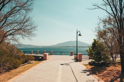 AI-generated travel thumbnail for El Picacho