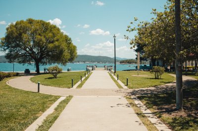AI-generated travel thumbnail for El Refugio