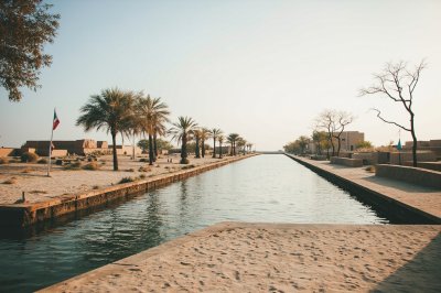 AI-generated travel thumbnail for ’Elb el Jmel