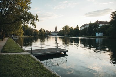 AI-generated travel thumbnail for Elgg