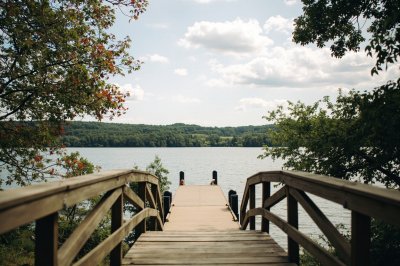 AI-generated travel thumbnail for Elkton