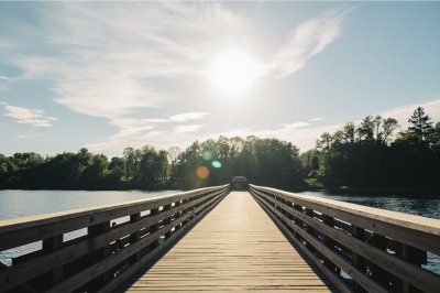 AI-generated travel thumbnail for Elroy