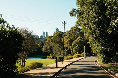 AI-generated travel thumbnail for Eltham North