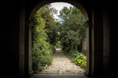 AI-generated travel thumbnail for Enem