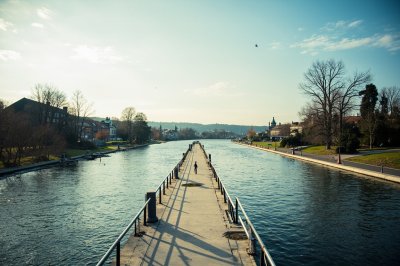 AI-generated travel thumbnail for Enkirch