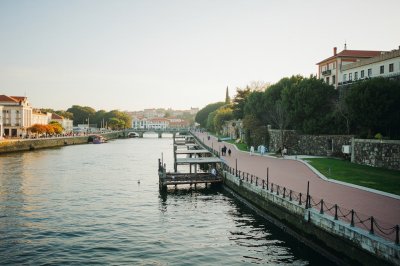 AI-generated travel thumbnail for Entroncamento