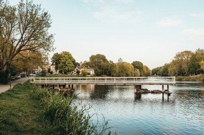 AI-generated travel thumbnail for Éragny