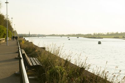 AI-generated travel thumbnail for Erith