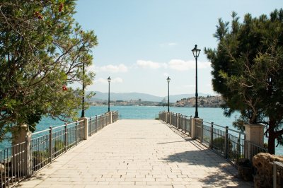 AI-generated travel thumbnail for Escolca