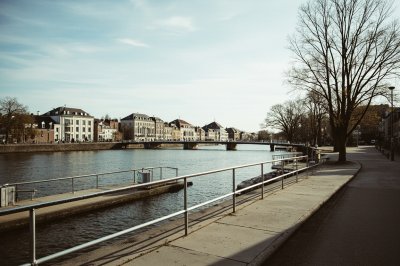 AI-generated travel thumbnail for Esquelbecq