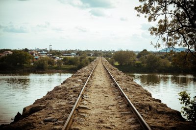 AI-generated travel thumbnail for Estación Mogoñé