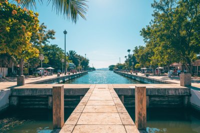 AI-generated travel thumbnail for Estancia