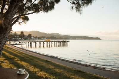 AI-generated travel thumbnail for Ettalong