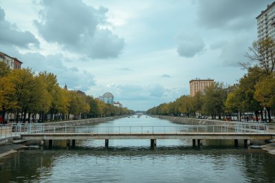 AI-generated travel thumbnail for Fălești