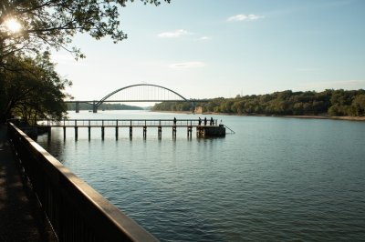AI-generated travel thumbnail for Falls County
