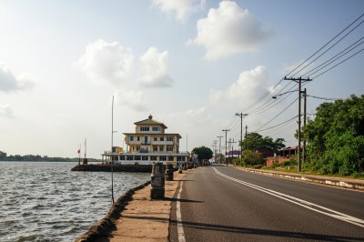 AI-generated travel thumbnail for Farim