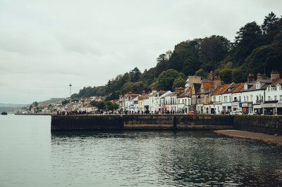 AI-generated travel thumbnail for Flimby