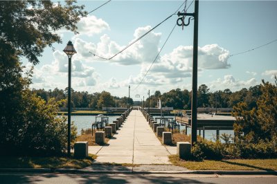 AI-generated travel thumbnail for Florala