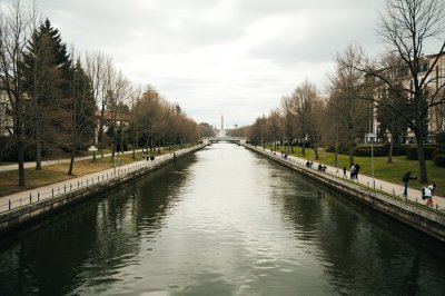 AI-generated travel thumbnail for Floreşti
