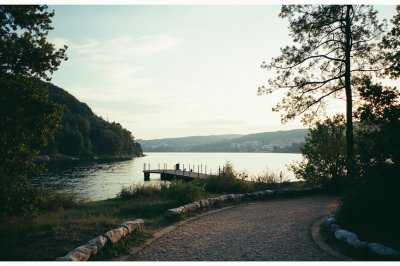 AI-generated travel thumbnail for Fonyód