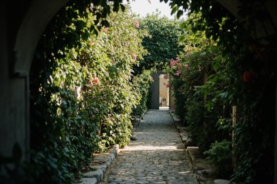 AI-generated travel thumbnail for Fornach