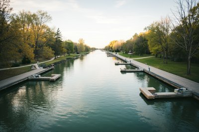 AI-generated travel thumbnail for Foster County