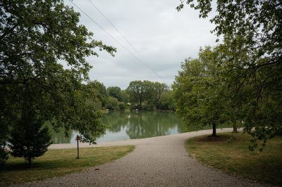 AI-generated travel thumbnail for Frăteşti