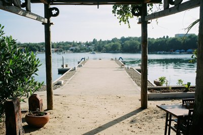 AI-generated travel thumbnail for Frénaros