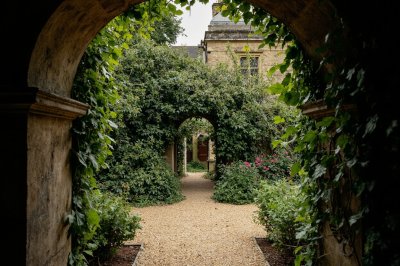 AI-generated travel thumbnail for Gamlingay