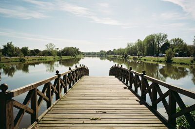 AI-generated travel thumbnail for Gard