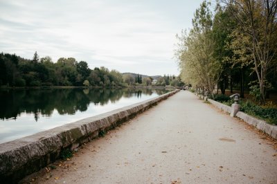 AI-generated travel thumbnail for Garganta del Villar