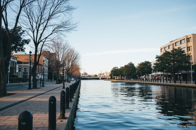 AI-generated travel thumbnail for Geelong city centre