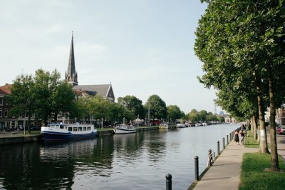 AI-generated travel thumbnail for Genderen