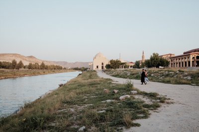 AI-generated travel thumbnail for Gharavŭtí