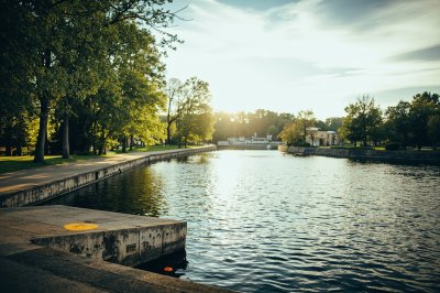 AI-generated travel thumbnail for Ghimpați