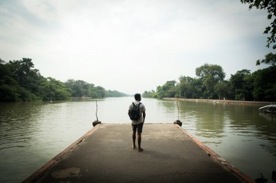 AI-generated travel thumbnail for Giria