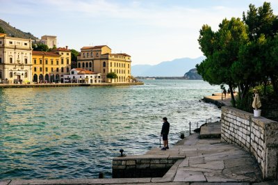 AI-generated travel thumbnail for Girifalco