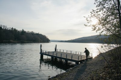 AI-generated travel thumbnail for Giuvărăşti