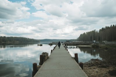 AI-generated travel thumbnail for Glubokoye