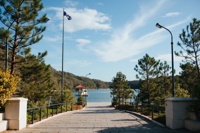 AI-generated travel thumbnail for Gnangara