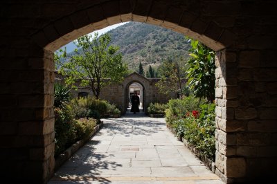 AI-generated travel thumbnail for Gogaran