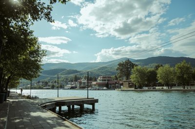 AI-generated travel thumbnail for Goris