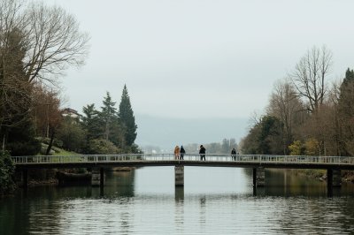 AI-generated travel thumbnail for Gorle