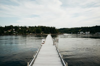 AI-generated travel thumbnail for Grand Isle County