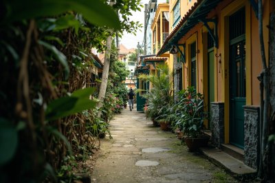 AI-generated travel thumbnail for Grass Street