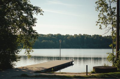 AI-generated travel thumbnail for Grâușorul