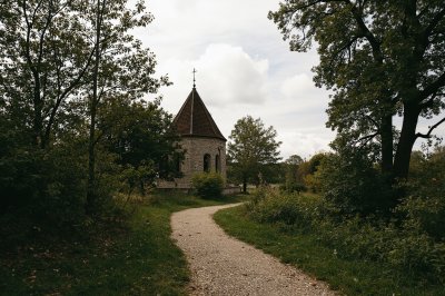AI-generated travel thumbnail for Groß Laasch