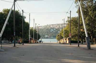 AI-generated travel thumbnail for Guixé