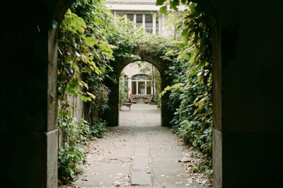 AI-generated travel thumbnail for Haillicourt